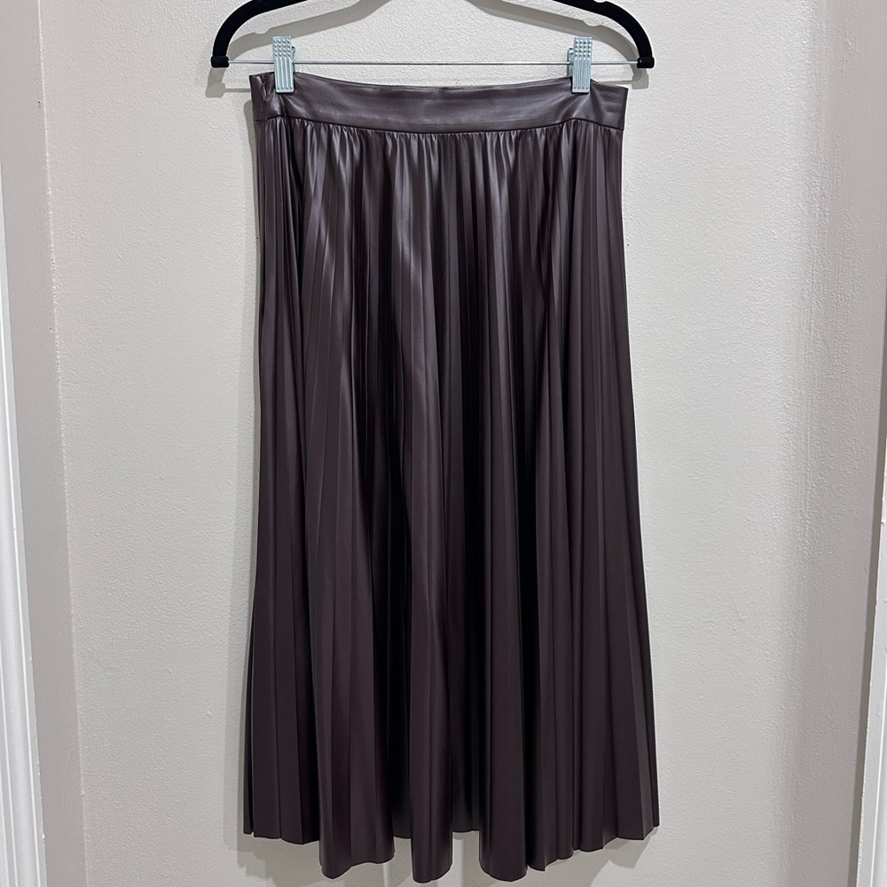 Zara Pleated Faux-Leather Midi Skirt in Deep Mauve